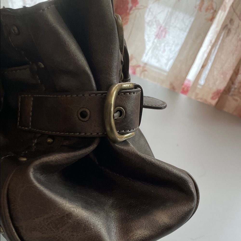 Stylish Brown Leather Women's Bag - Picture 4 of 8